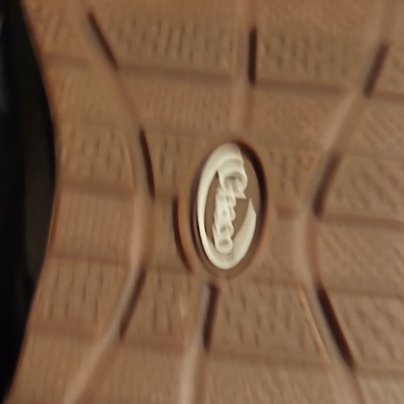 CHACO  WATERPROOF  Size 7. Black High-Top Women's Boots - Picture 8 of 15